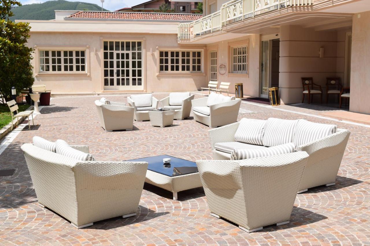 Green Park Hotel Мерколяно Екстериор снимка