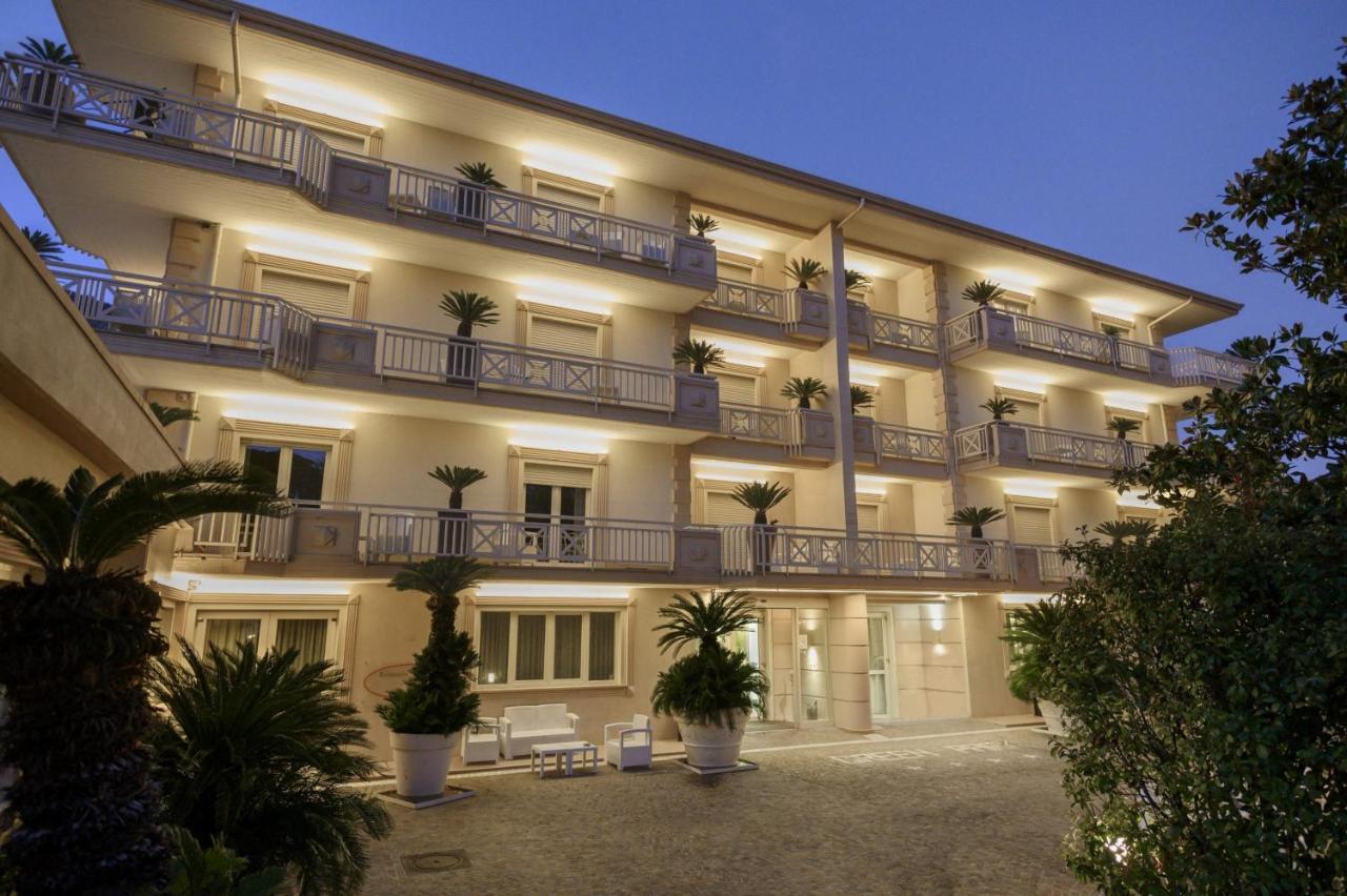 Green Park Hotel Мерколяно Екстериор снимка
